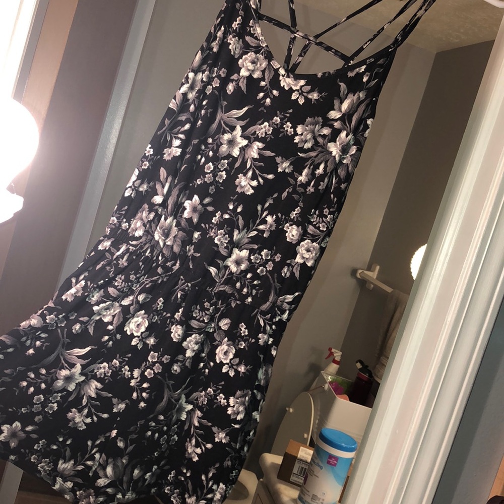 AE Floral romper!!
